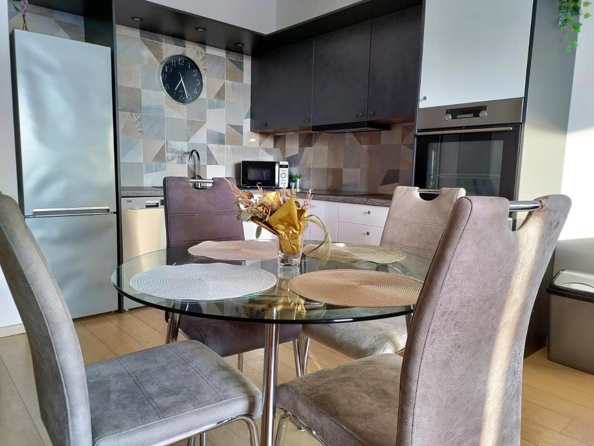 Cozy 2 Rooms Flat - Castle View Братислава Екстер'єр фото