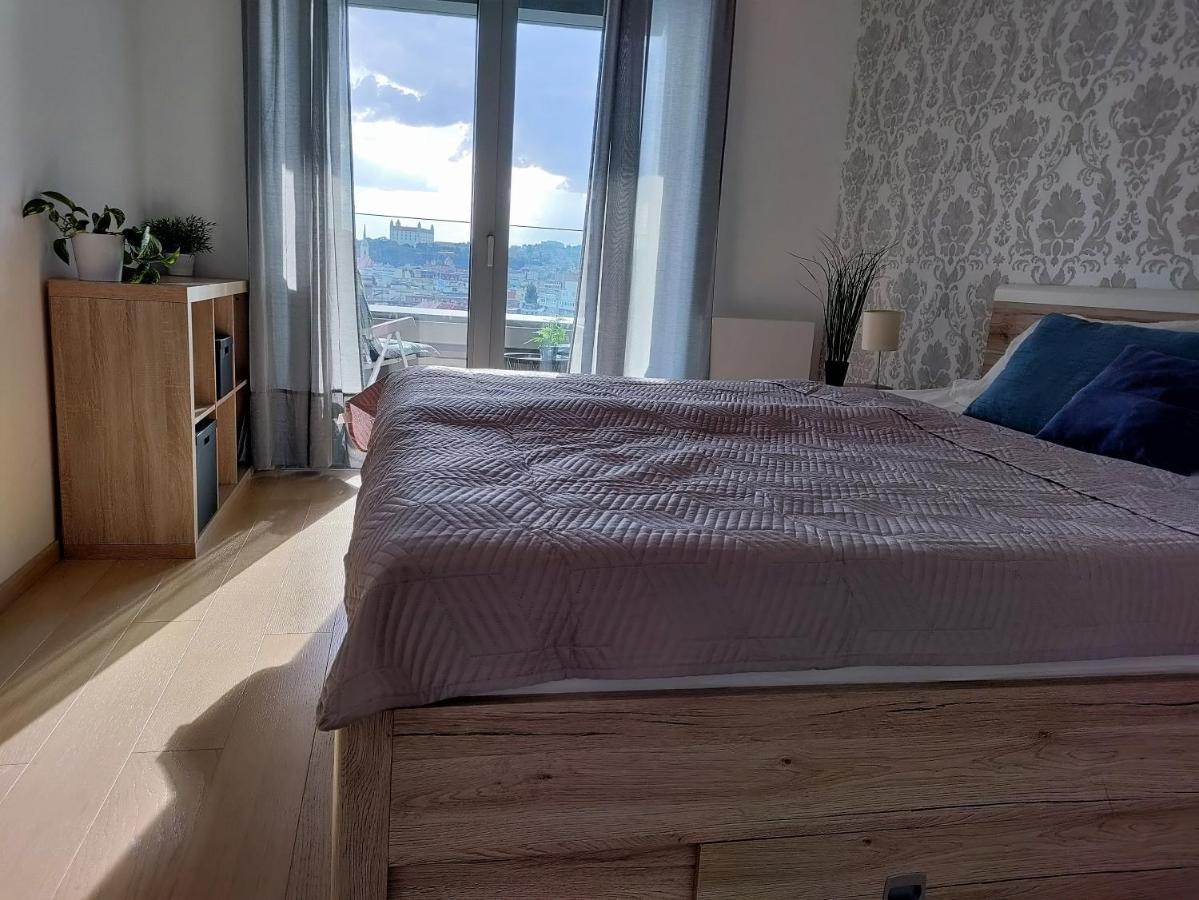 Cozy 2 Rooms Flat - Castle View Братислава Екстер'єр фото